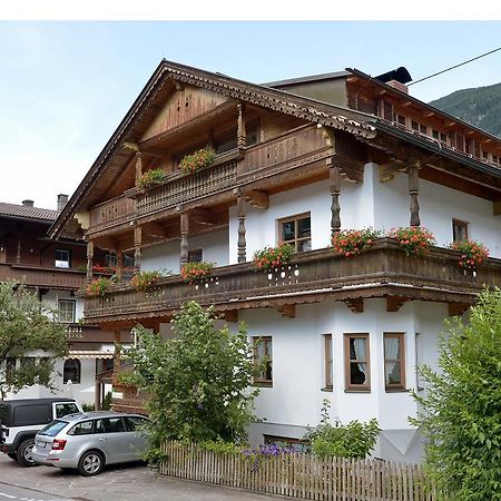 Haus Gaisberger Apartamento Mayrhofen Exterior foto
