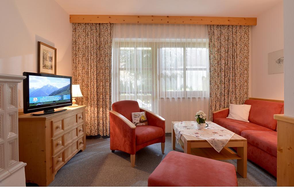 Haus Gaisberger Apartamento Mayrhofen Quarto foto