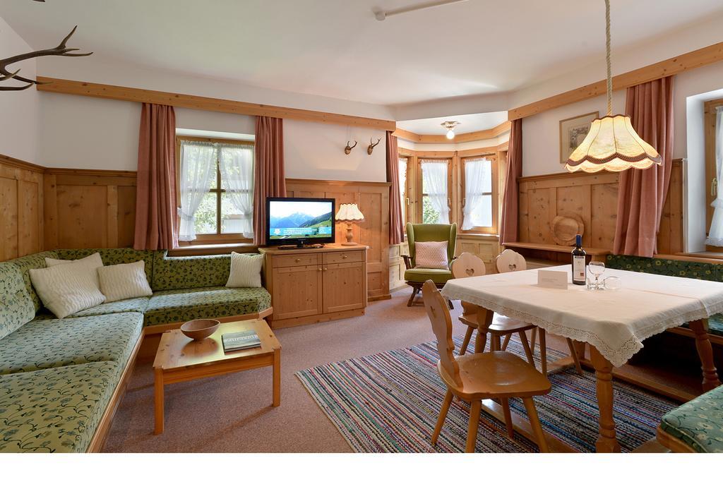 Haus Gaisberger Apartamento Mayrhofen Quarto foto