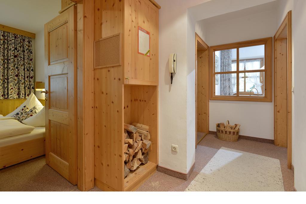 Haus Gaisberger Apartamento Mayrhofen Quarto foto